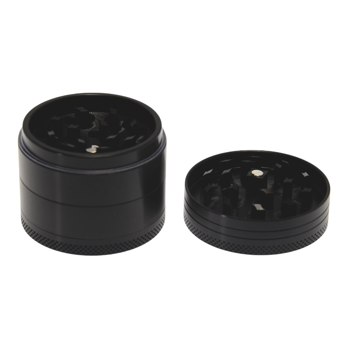 Near Dark Alu-Grinder konkav anodisiert 4-tlg Schwarz geöffnet Deckel liegt daneben
