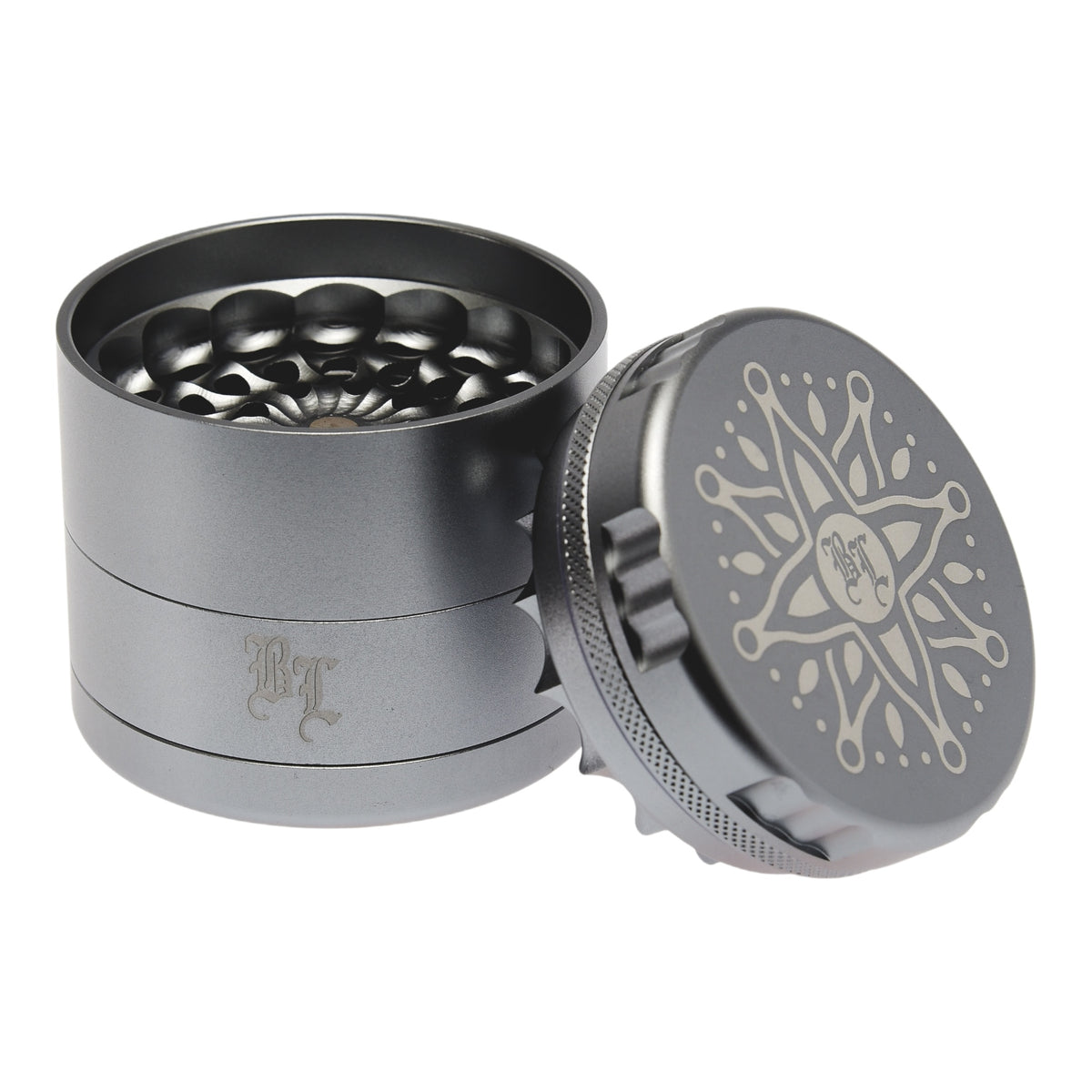 Black Leaf CNC Flowergrinder / Blumengrinder Silber geöffnet Deckel lehnt schräg am Grinder