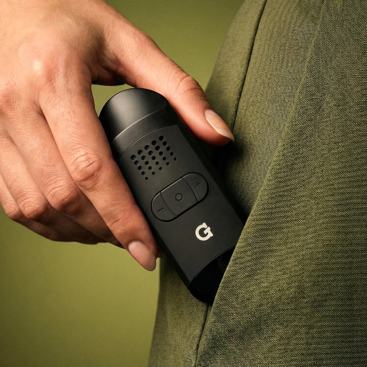 GPen Dash 2 wird aus einer Hosentasche gezogen