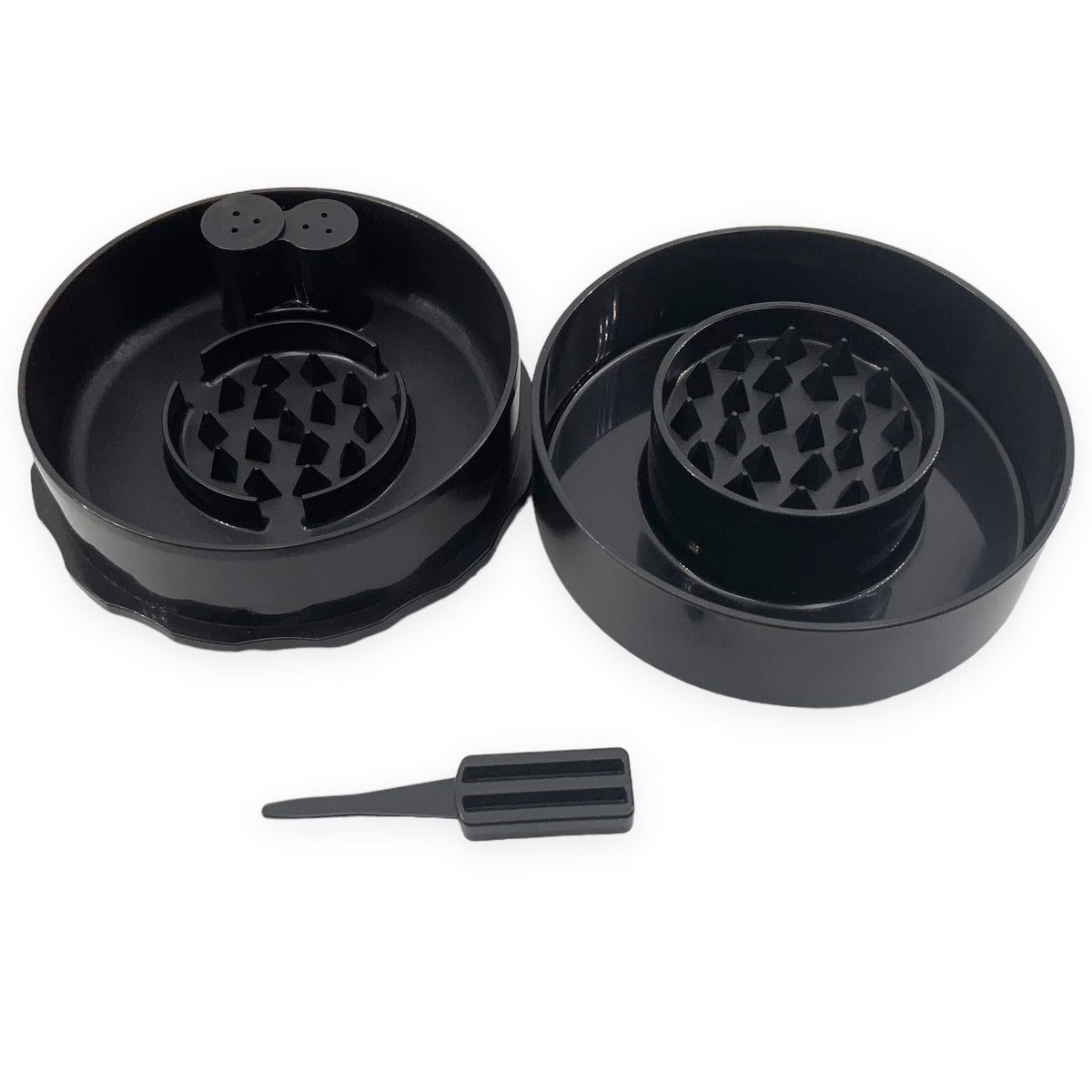 Tightpac Grindervac Grinder / Vakuumcontainer All Black geöffnet mit Tool