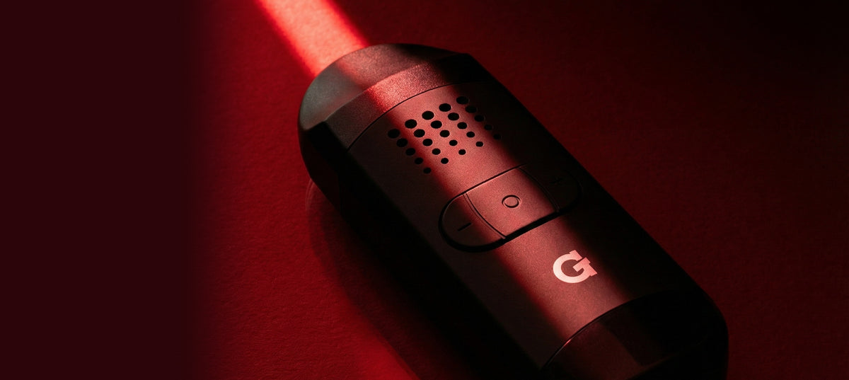 G Pen Dash 2 Vaporizer im roten Licht